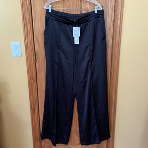 Women’s Black Wide Leg Pants